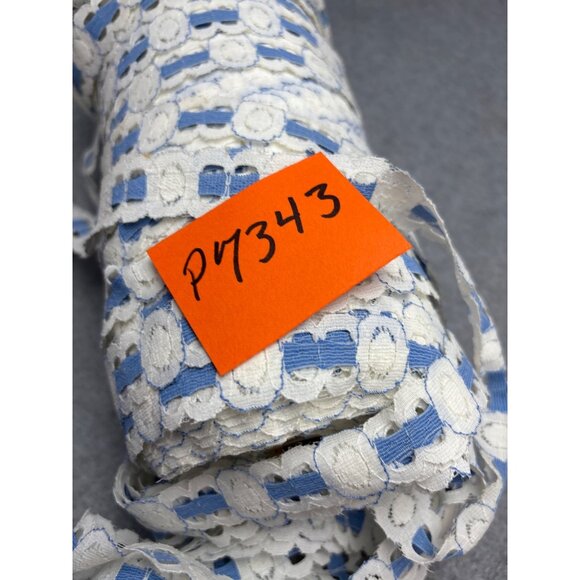 Vintage 1" White & Blue Embroidered Lace Trim x 4 yards - Picture 4 of 4